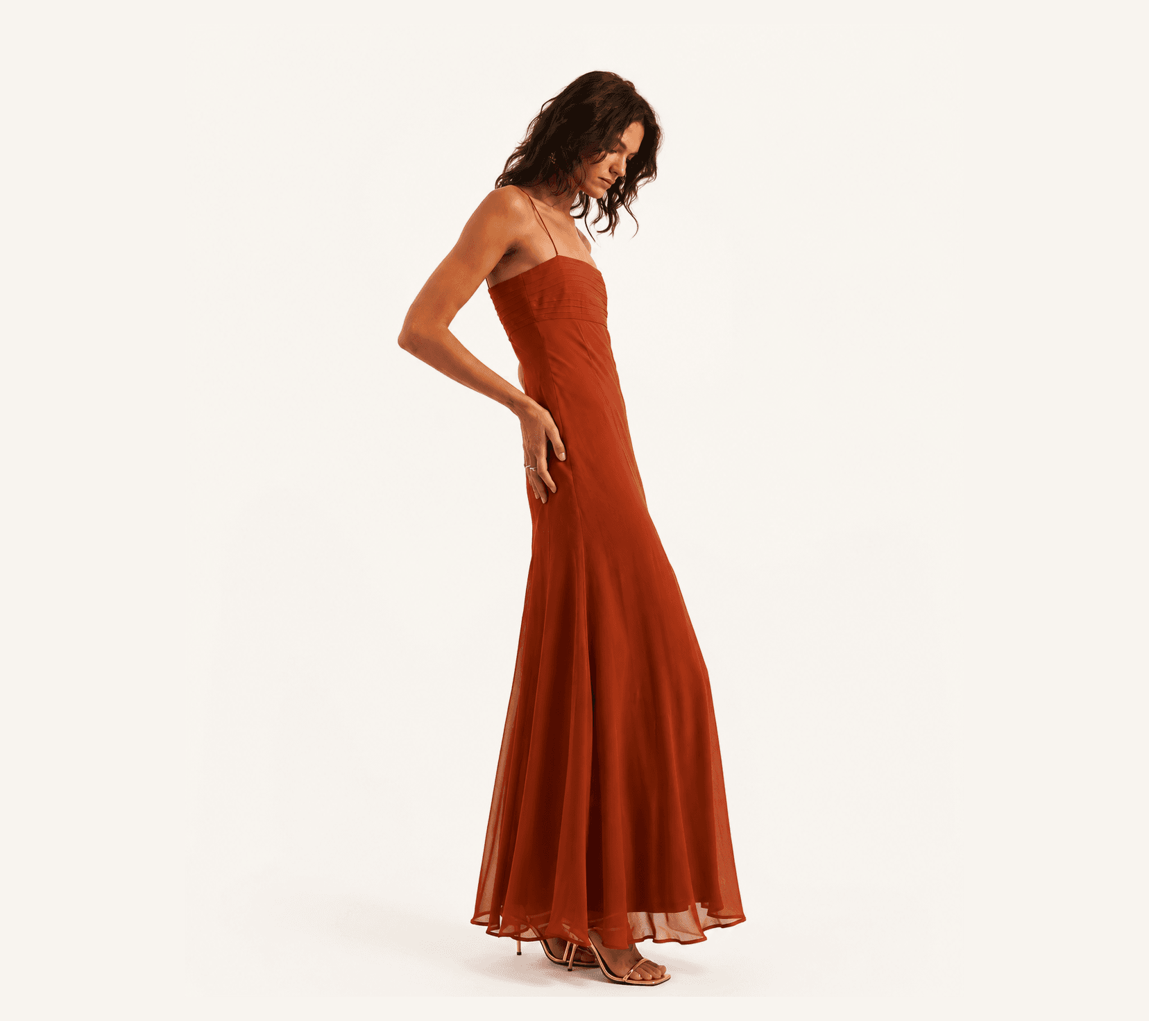 Vestido largo en tono terracota
